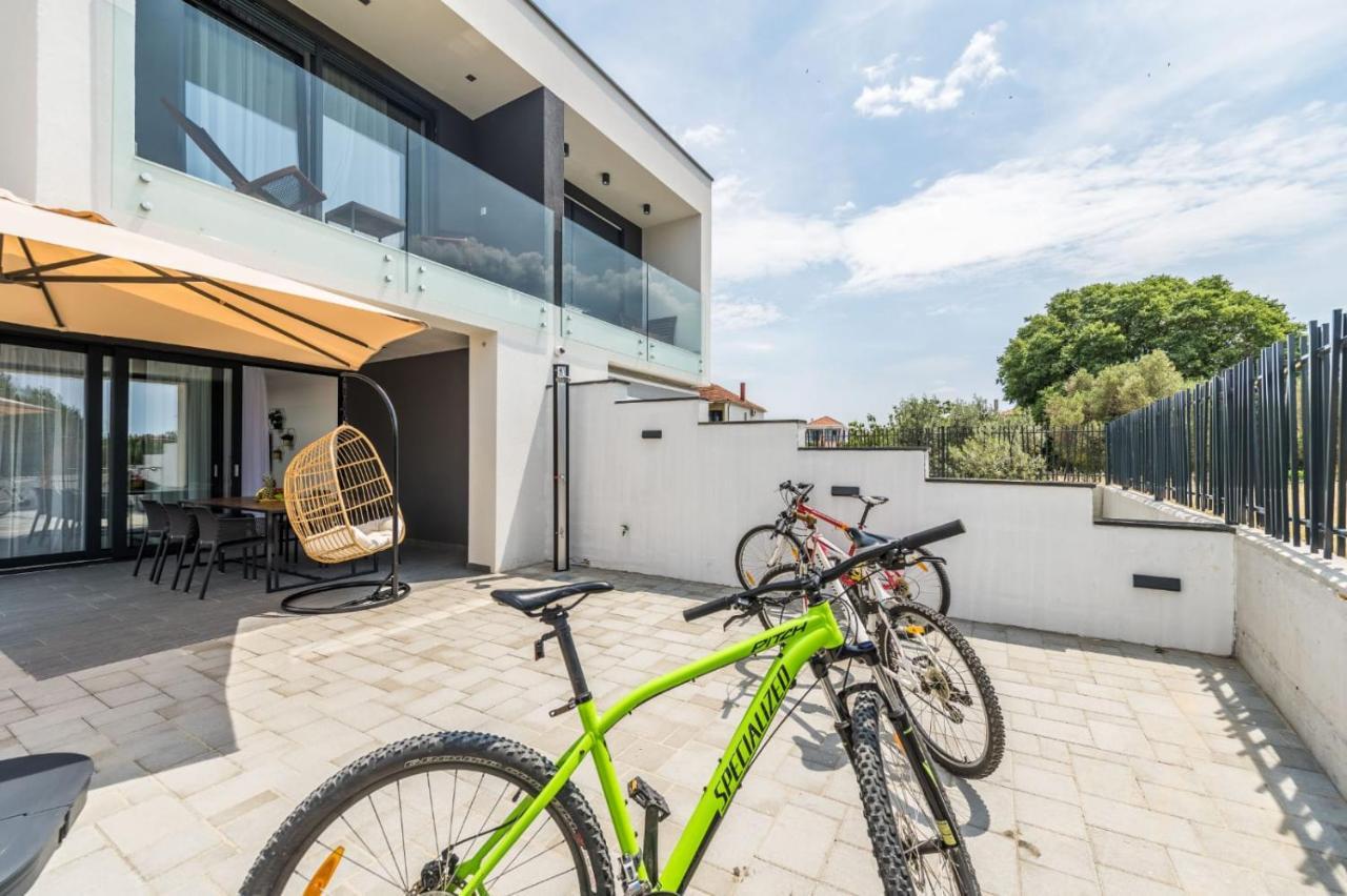 Holiday House Sukosan Zadar Esterno foto